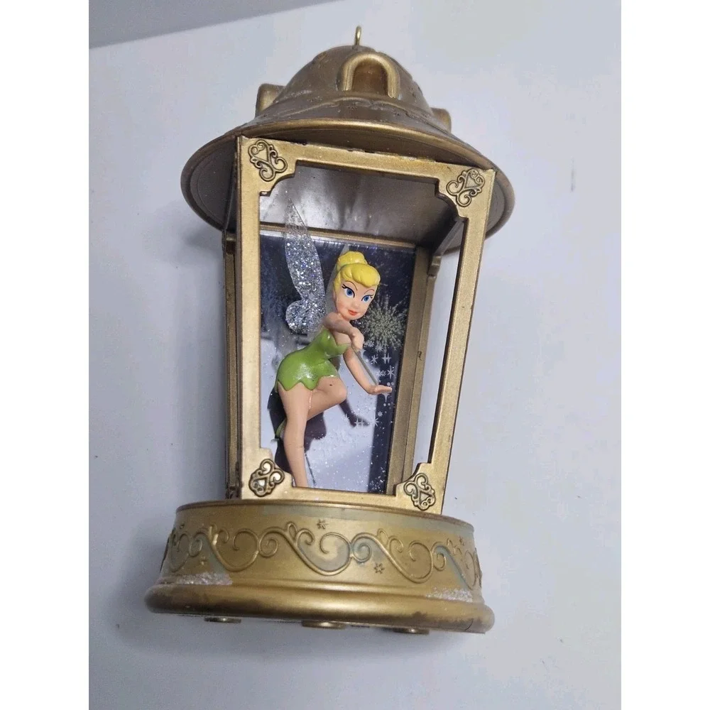 2011 Hallmark Tinker Bell's Magic Lantern Disney Ornament Light Sound QXD1647